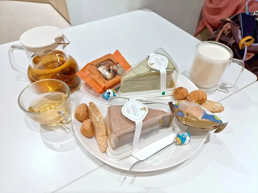 府中必吃人氣千層乳酪蛋糕，甜點控衝一波精緻下午茶。