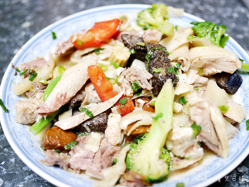 板橋裕民街一毛不拔鹽水雞 麻辣燙 板橋鹽水雞推薦 裕民街小吃美食31.jpg