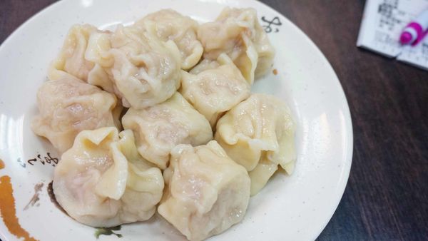 【板橋美食】二哲家-皮薄餡多,在地人都推薦的美味水餃店
