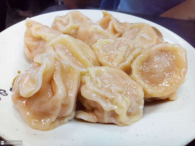 【新北板橋】二哲家 | 內餡像是包顆貢丸的水餃(不誇張) 紅蘿蔔口味必吃相信我
