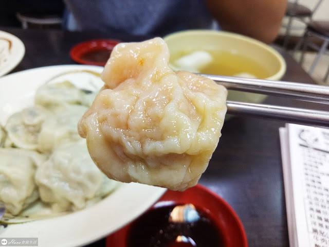 【新北板橋】二哲家 | 內餡像是包顆貢丸的水餃(不誇張) 紅蘿蔔口味必吃相信我