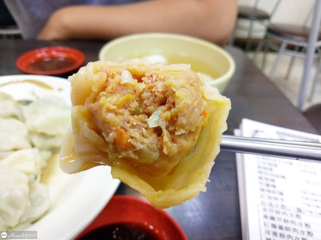 【新北板橋】二哲家 | 內餡像是包顆貢丸的水餃(不誇張) 紅蘿蔔口味必吃相信我