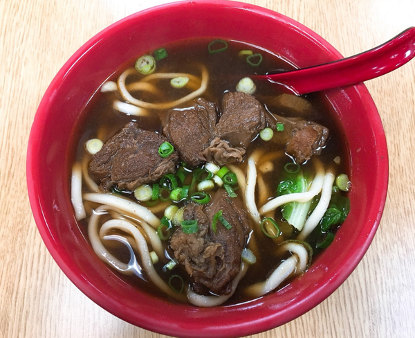 【江子翠】老五鍋貼牛肉麵｜巷弄美食＊