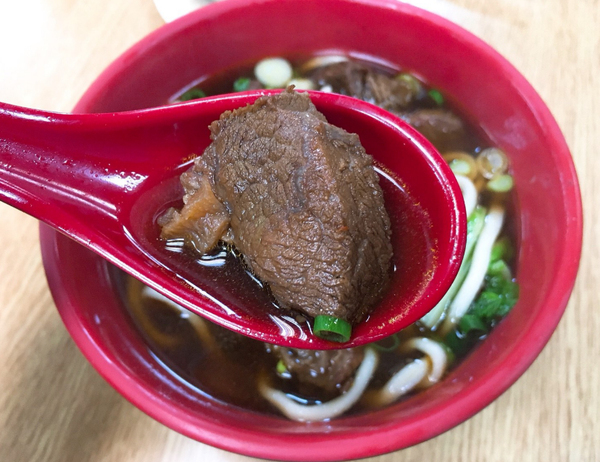 【江子翠】老五鍋貼牛肉麵｜巷弄美食＊