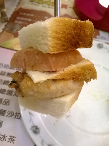 上癮異國小廚:你儂我儂的瑞士起司鍋&新北市政府marry christmas~上癮異國小廚 上癮異國小廚:你儂我儂的瑞士起司鍋&新北市政府marry christmas~上癮異國小廚