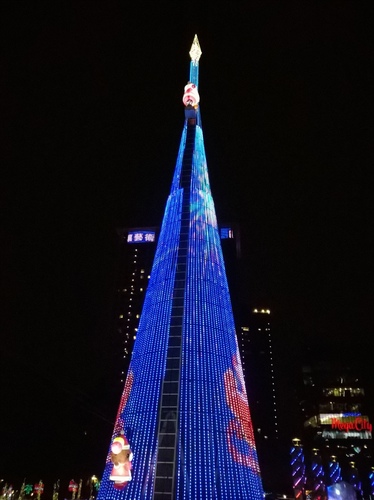 上癮異國小廚:你儂我儂的瑞士起司鍋&新北市政府marry christmas~上癮異國小廚 上癮異國小廚:你儂我儂的瑞士起司鍋&新北市政府marry christmas~上癮異國小廚