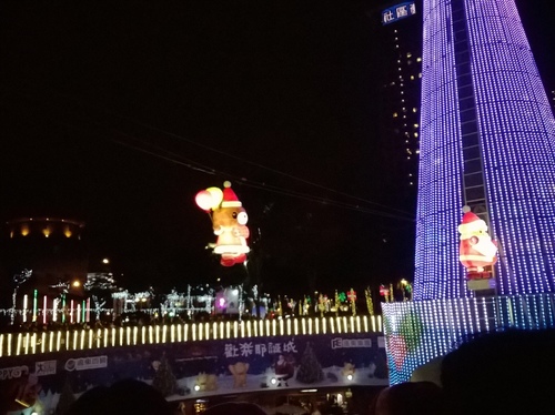 上癮異國小廚:你儂我儂的瑞士起司鍋&新北市政府marry christmas~上癮異國小廚 上癮異國小廚:你儂我儂的瑞士起司鍋&新北市政府marry christmas~上癮異國小廚