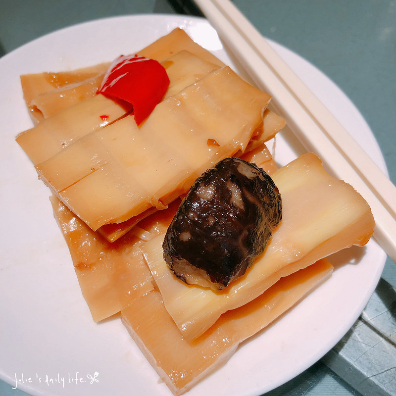 廣東菜,板橋,江子翠,江子翠 吃,江子翠 豐華小館,江子翠豐華小館,江浙菜,美食,脆皮雞,菜單,豐華小館,豐華小館 菜單,豐華小館ptt,餐廳,餐館 @跟著Julie一起走吧