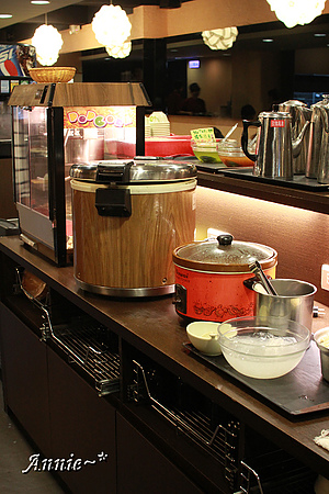 【挑剔味蕾】新北汐止。味自慢火鍋吃到飽─國民旅遊卡最後的扣打