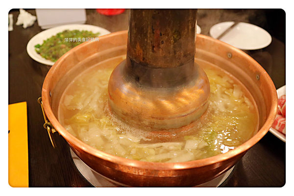 【台北美食】老蔣的家鄉味 ~ 酸菜白肉鍋❤新店美食/聚餐/中正路 - 捷運大坪林站