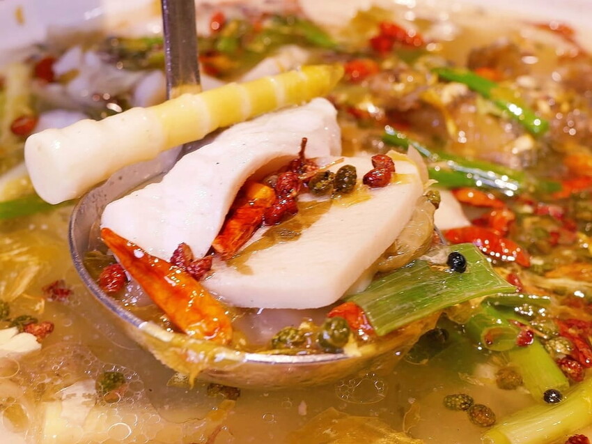 | 新店港式飲茶 聚餐 | 乾隆坊餐廳.大推酸菜水煮魚/荔茸