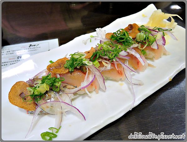 竹筴魚握壽司1 竹筴魚握壽司1