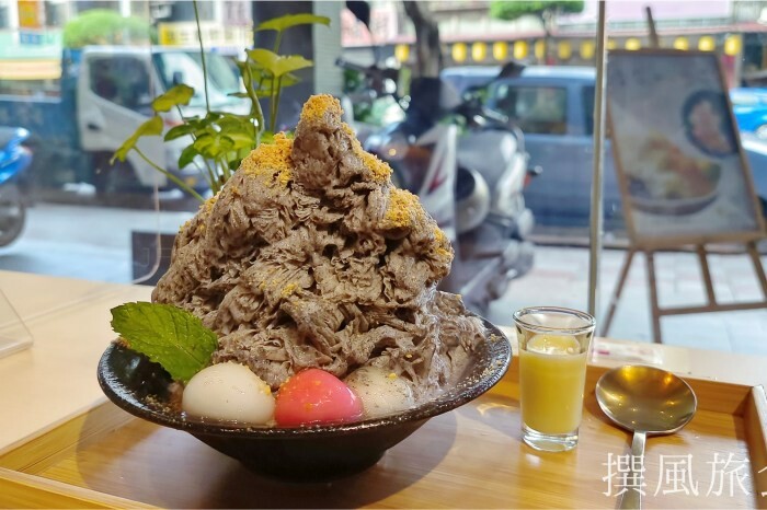 新北市新店區新北新店「豆花朴」料多實在甜度低，不嗜甜的平價豆花甜湯店