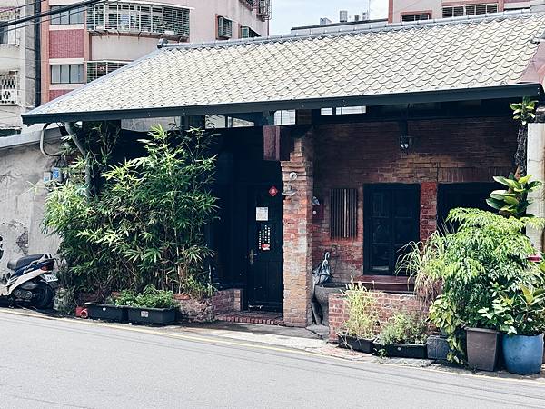 鄉下三合院藏美食！飛月小館將料理化繁為簡，讓人吃出食材的原始鮮甜