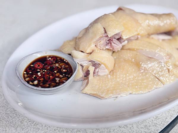 鄉下三合院藏美食！飛月小館將料理化繁為簡，讓人吃出食材的原始鮮甜