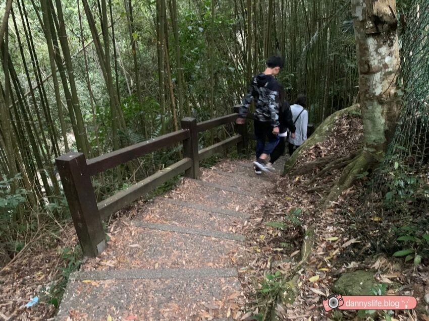 走路五分鐘就能抵達的神仙級美景,還是電影賽德克巴萊的拍攝地!景觀餐廳讓你邊欣賞美景,邊享用美食~丹尼的吃喝玩樂~