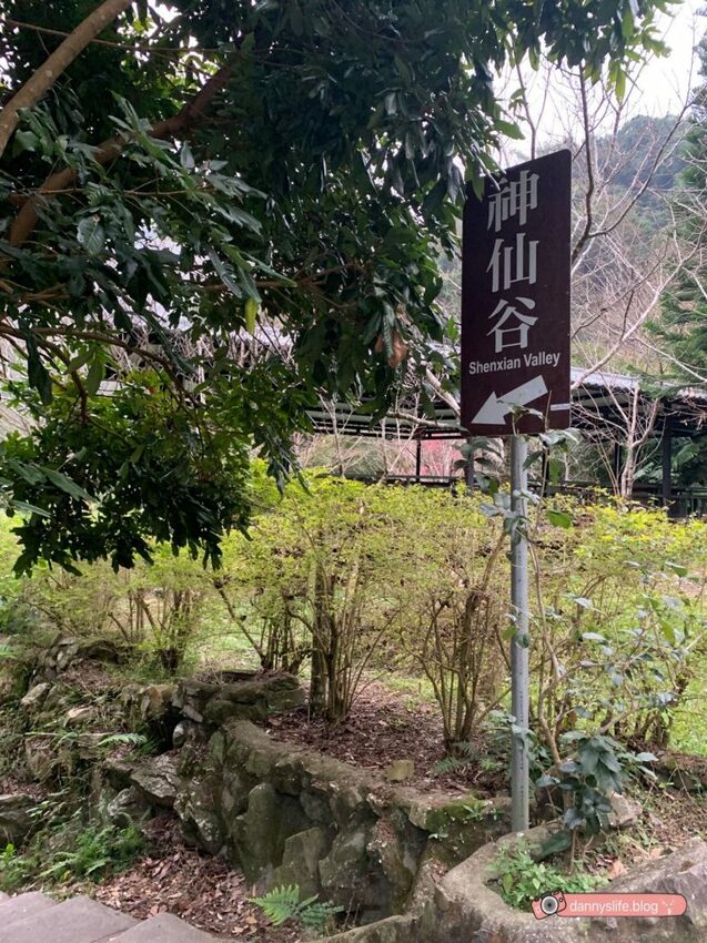 走路五分鐘就能抵達的神仙級美景,還是電影賽德克巴萊的拍攝地!景觀餐廳讓你邊欣賞美景,邊享用美食~丹尼的吃喝玩樂~