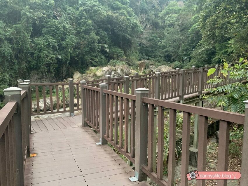 走路五分鐘就能抵達的神仙級美景,還是電影賽德克巴萊的拍攝地!景觀餐廳讓你邊欣賞美景,邊享用美食~丹尼的吃喝玩樂~