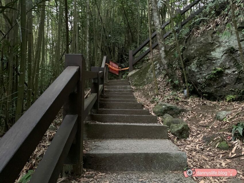 走路五分鐘就能抵達的神仙級美景,還是電影賽德克巴萊的拍攝地!景觀餐廳讓你邊欣賞美景,邊享用美食~丹尼的吃喝玩樂~