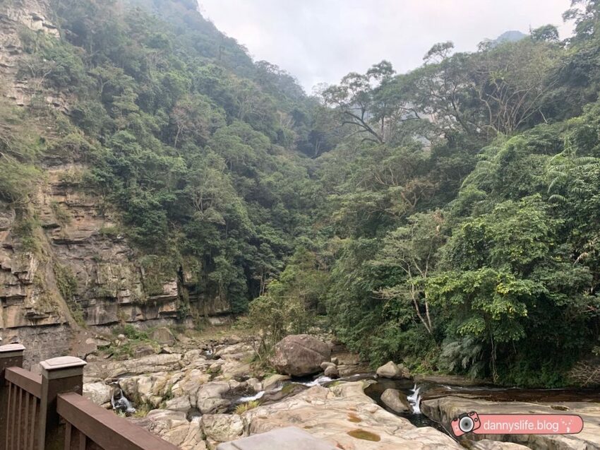 走路五分鐘就能抵達的神仙級美景,還是電影賽德克巴萊的拍攝地!景觀餐廳讓你邊欣賞美景,邊享用美食~丹尼的吃喝玩樂~