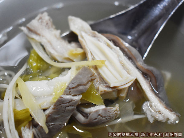 潮州肉圓08-湯料特寫.JPG