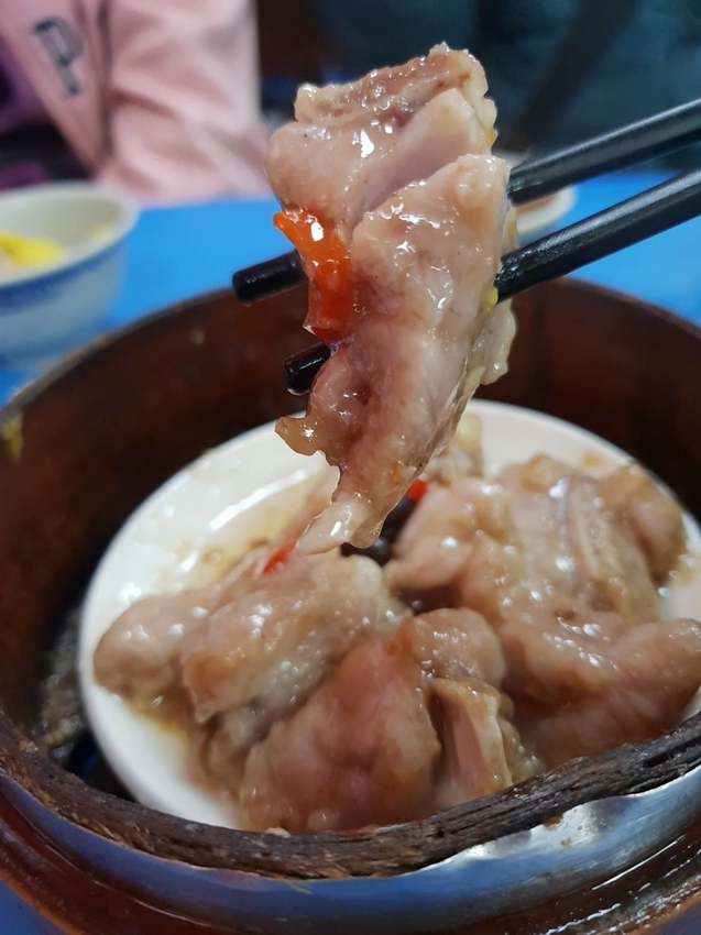 99688.jpg - 【中和.南勢角】華新街美食推薦。祥鈺超平價港式茶樓。推蒸排骨+虎皮捲+馬蹄條+甘蔗蝦