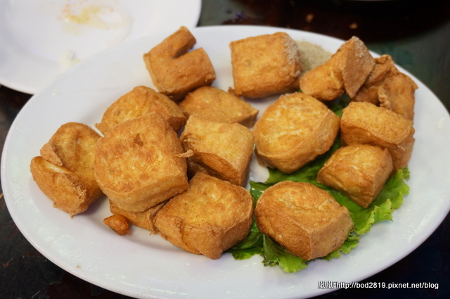 【新北中和】水上鮮美食樓(中和店)－平價百元熱炒，白飯免費，海鮮類有新鮮！