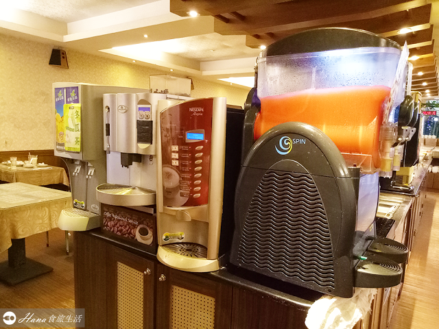 【新北三重】家堤牛排 | 中興橋旁 好吃的平價牛排和豬排 豐富無限供應20多項沙拉吧、冰淇淋、爆米花、飲料、水果、麵包等