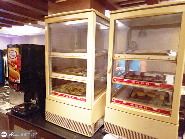 【新北三重】家堤牛排 | 中興橋旁 好吃的平價牛排和豬排 豐富無限供應20多項沙拉吧、冰淇淋、爆米花、飲料、水果、麵包等