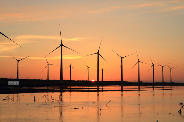 台中清水 高美濕地 傻傻衝美景，迷霧夕陽、火燒雲、霞光乍現
