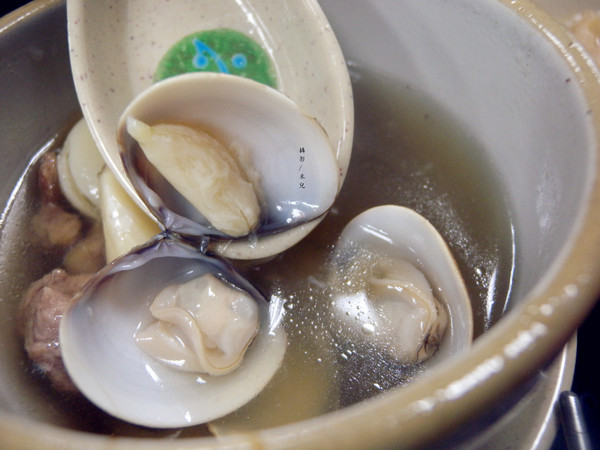 今大魯肉飯：【新北市三重區。小吃】今大魯肉飯 三重在地人的好滋味  魯肉飯好好吃! 價錢親民 愛吃滷肉飯者不可錯過