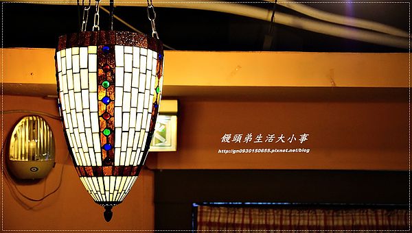 亞米小鎮(三重店)：【食記/新北市】異國鄉村風格~來與胡桃鉗約會吧♪♪亞米小鎮♪♪