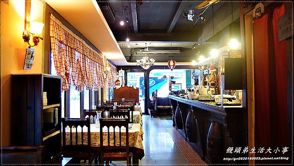 亞米小鎮(三重店)：【食記/新北市】異國鄉村風格~來與胡桃鉗約會吧♪♪亞米小鎮♪♪