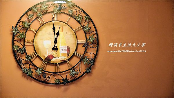 亞米小鎮(三重店)：【食記/新北市】異國鄉村風格~來與胡桃鉗約會吧♪♪亞米小鎮♪♪