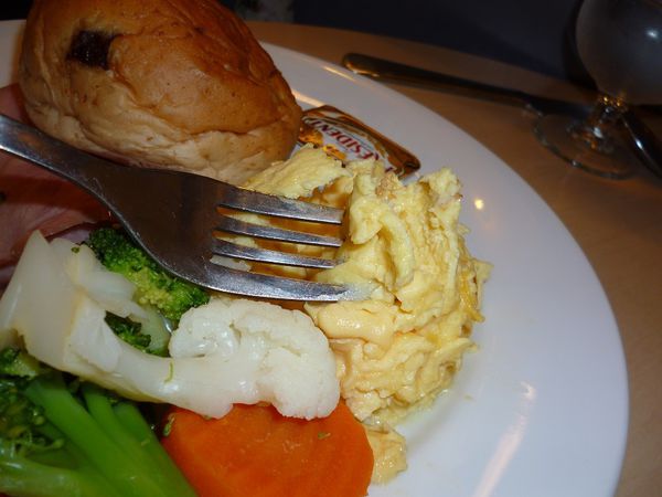 IKEA瑞典餐廳(新莊店)：39元早餐和比利時鬆餅--和IKEA新莊店再次早餐約會