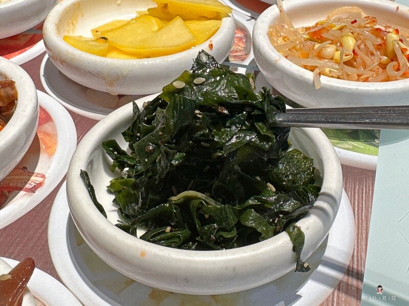 在地人激推!朝鮮味韓國料理 多達50種小菜任您吃到飽!