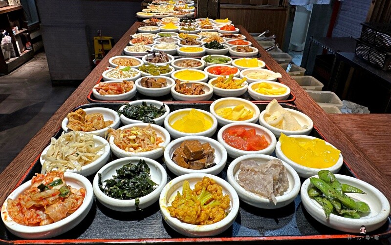 在地人激推!朝鮮味韓國料理 多達50種小菜任您吃到飽!