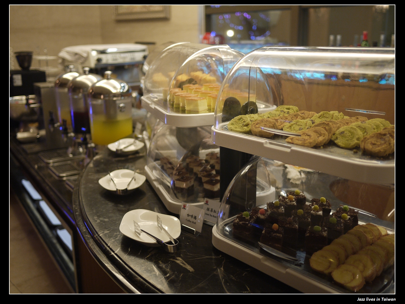 [怡情軒] 只剩套餐式主餐, 已經沒有豪華自助吧了~ CP值不在了~