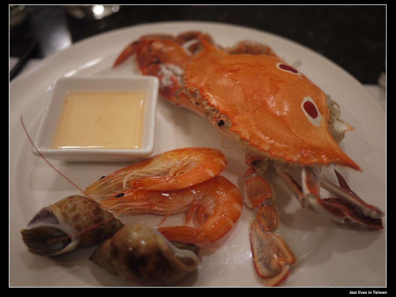 [怡情軒] 只剩套餐式主餐, 已經沒有豪華自助吧了~ CP值不在了~