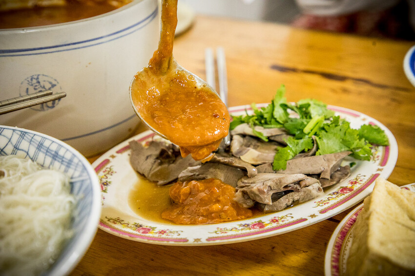 蘆洲美食推薦！大廟口切仔麵，在地人推崇老店，黑白切銅板價超划算