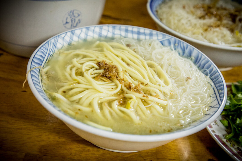 蘆洲美食推薦！大廟口切仔麵，在地人推崇老店，黑白切銅板價超划算