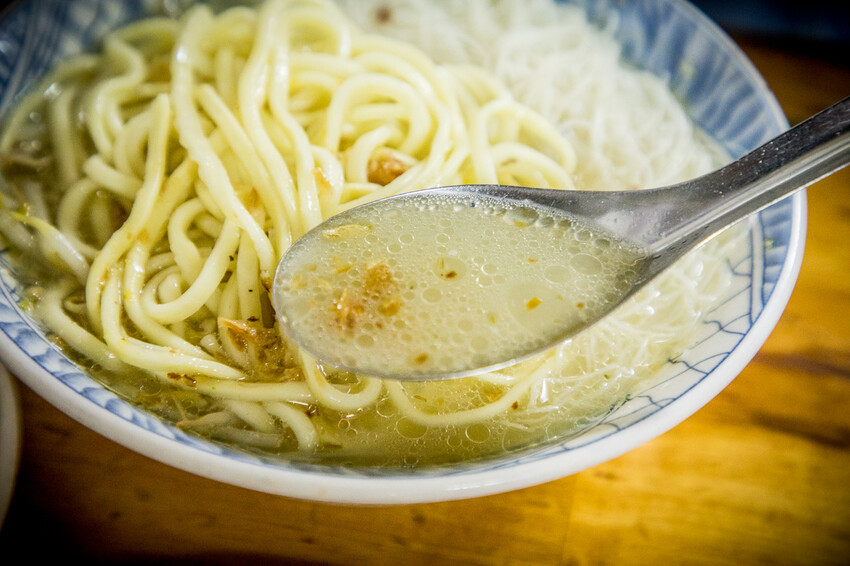 蘆洲美食推薦！大廟口切仔麵，在地人推崇老店，黑白切銅板價超划算