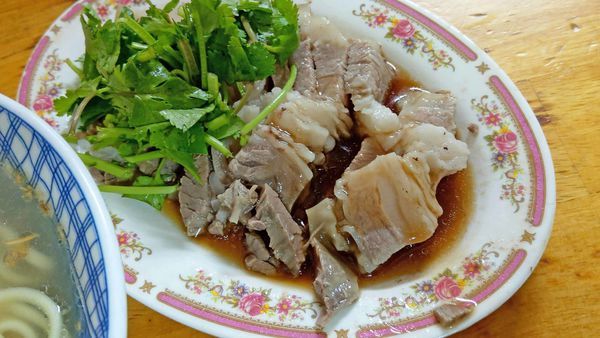 【蘆洲美食】蘆洲大廟口切仔麵-不輸給旁邊名店的爆美味切仔麵店 【蘆洲美食】蘆洲大廟口切仔麵-不輸給旁邊名店的爆美味切仔麵店