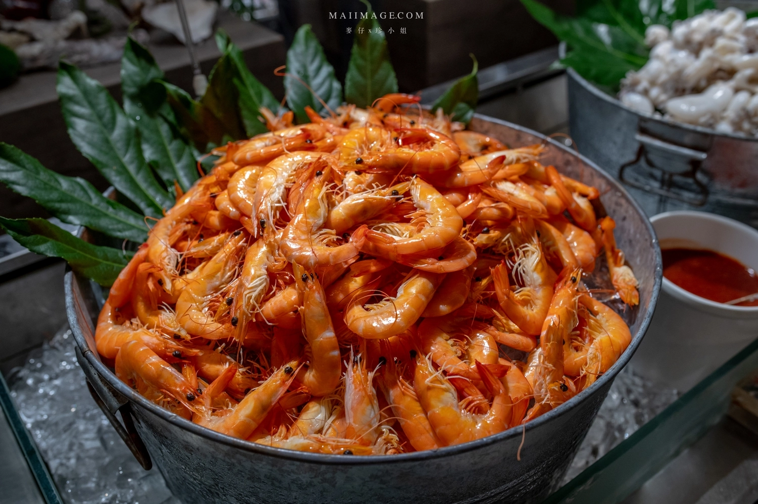 【台中美食】台中吃到飽推薦｜新天地崇德旗艦店樂食自助百匯～和牛火鍋＋百道生鮮百匯任你吃到飽。加＠LINE