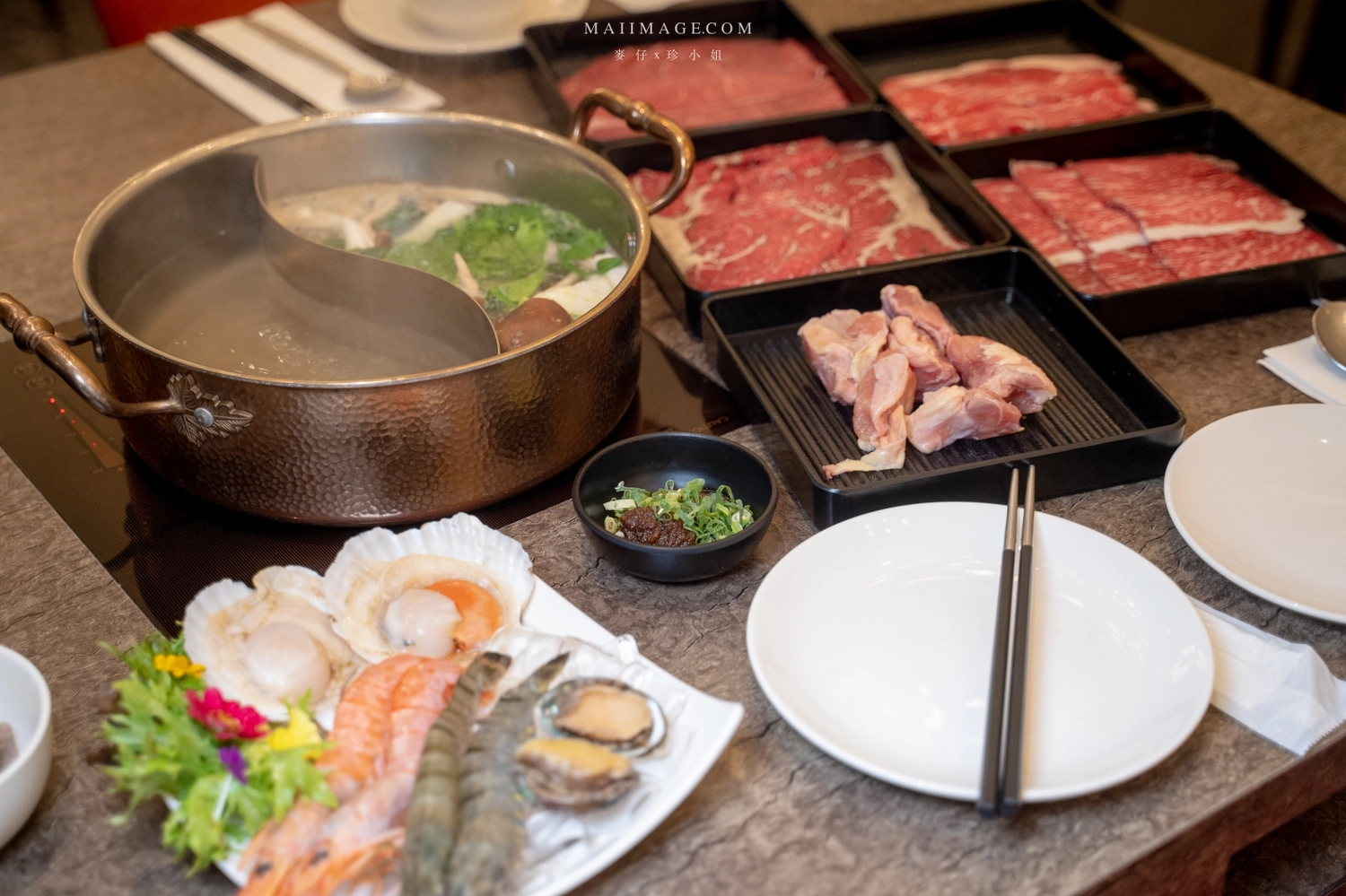 【台中美食】台中吃到飽推薦｜新天地崇德旗艦店樂食自助百匯～和牛火鍋＋百道生鮮百匯任你吃到飽。加＠LINE