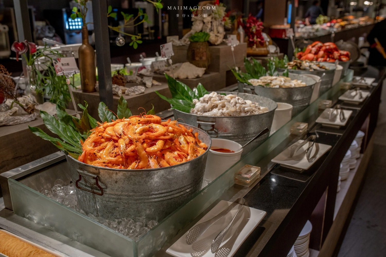 【台中美食】台中吃到飽推薦｜新天地崇德旗艦店樂食自助百匯～和牛火鍋＋百道生鮮百匯任你吃到飽。加＠LINE