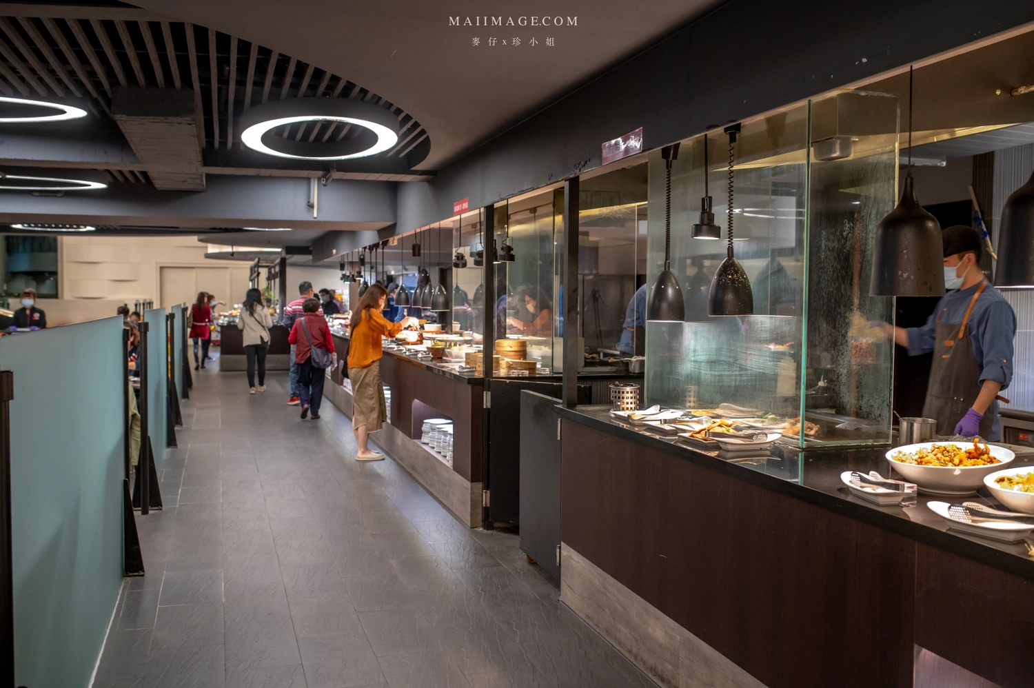 【台中美食】台中吃到飽推薦｜新天地崇德旗艦店樂食自助百匯～和牛火鍋＋百道生鮮百匯任你吃到飽。加＠LINE