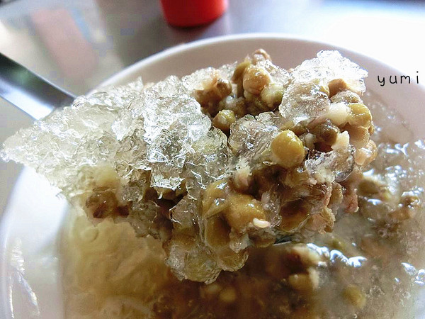 忠孝豆花：【台中食記】忠孝夜市銅板美食又一波~人民的小確幸美食@忠孝豆花