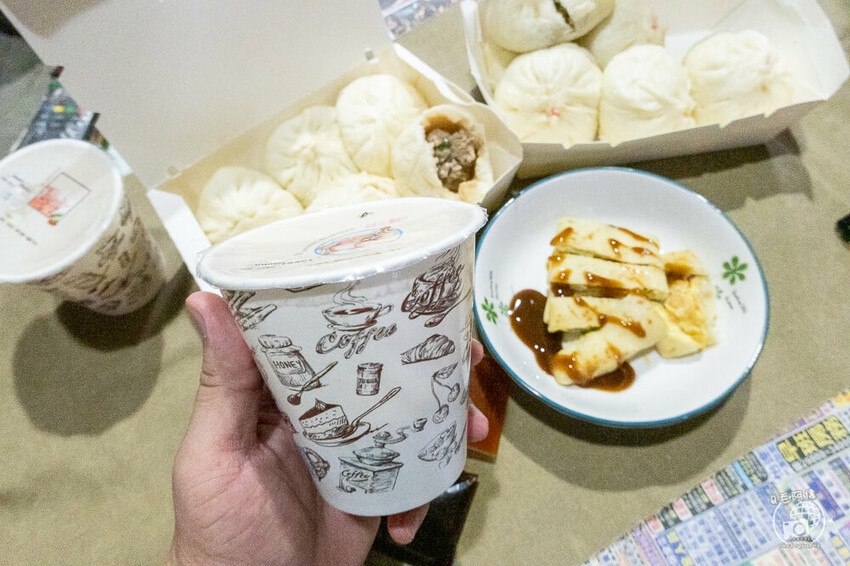 台中市東區天津苟不理湯包｜台中這間沒招牌早餐店好厲害！無名湯包會噴汁～