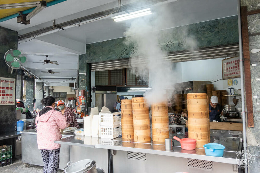 台中市東區天津苟不理湯包｜台中這間沒招牌早餐店好厲害！無名湯包會噴汁～